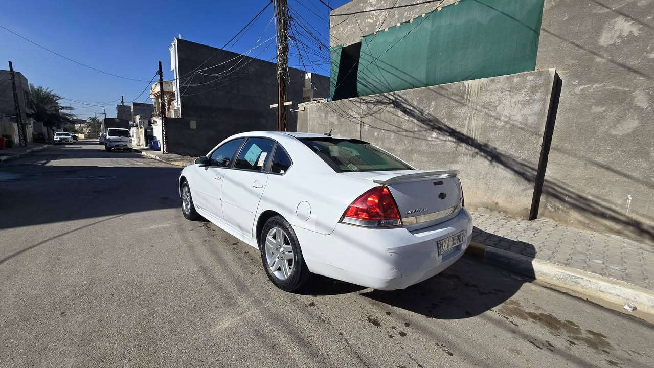 إمباله 2011 LT
مكينه ٣٥٠٠ وكير مكفولات بالشرط تبريد ثلج تدفئه كلهه شغال 
صدرهه جديد داخل بيجي غرفتهه نظيفه جدا 
السياره باسمي رقم دولي مشروع وطني وين ميعجبك تحويل 
ضرر فقط قبغ جنطه بدون دواخل والسونار مرفق 
مكاني ديالى بعقوبه السعر 97 وبيهه مجال***********
