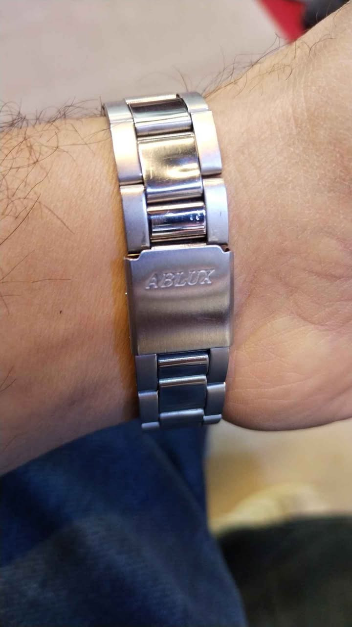 ‎ساعة رجالية ماركة ABLUX
للاستفسار ***********‎ بغداد, العراق
