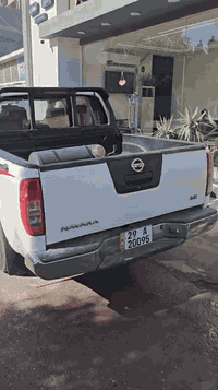 نيفارة موديل 2011 رقم واسط انكليزي بسمنة كشر كلة بلاد مكينة كير اكلج  ...