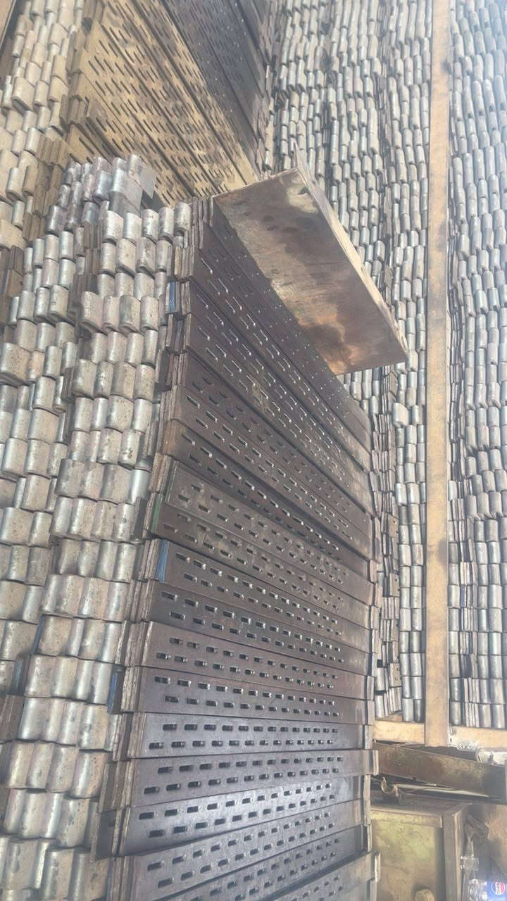 توفر فخات رباعيه جميع القياسات وكميات مفتوحه وحسب الطلب
100 سم    120سم.  150 سم
***********
***********
بغداد ساحه الطيران
توصيل جميع المحافظات
