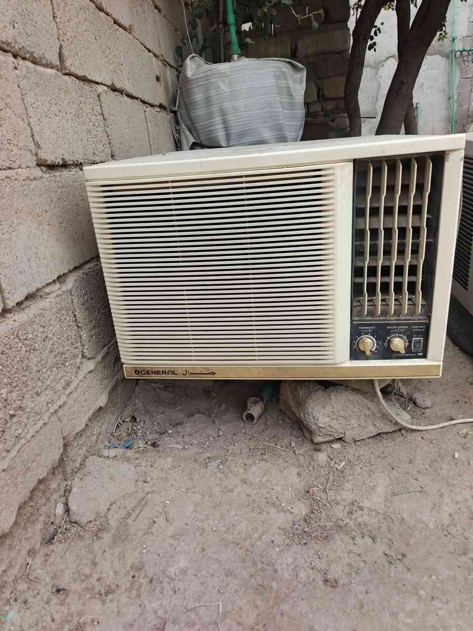 مكيفات نظاف واحد طنين شغال شرط الفحص والثاني طن ونص عوزة بس غاز استفسار علا ***********
والخاص مفتوح
