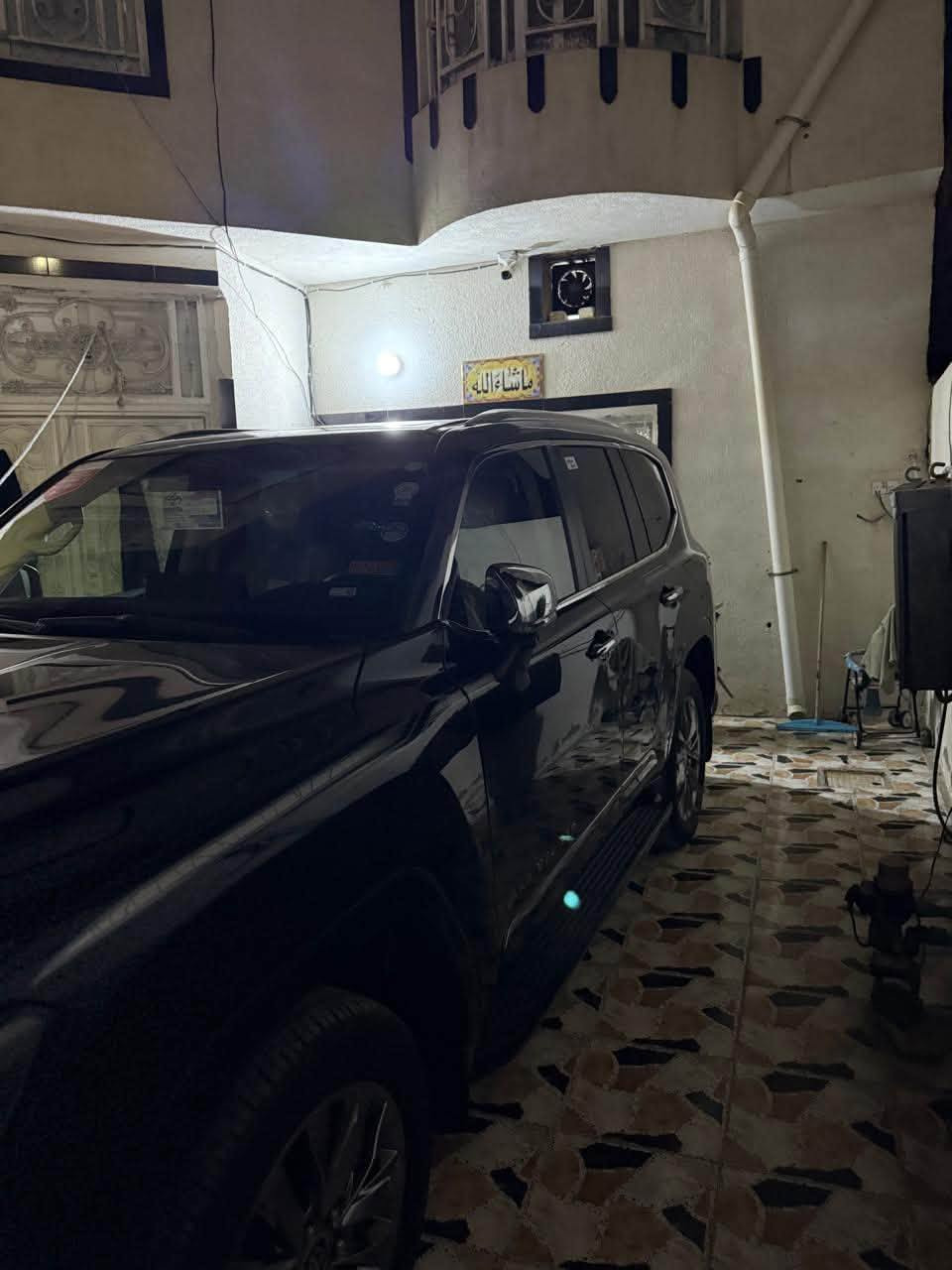 لاند كروز ٢٠٢٣ شركه ساز فول مواصفات لمتد ٣شاشات تنفس طبيعي كفاله عامه مغلفه بي بي اف ماشيه ٧٠ مرايات شفط كامرات عدد ٥ كشنات جلد بيجي كشنات تددفئه تبريد كشنات كهربائيه اشاير مري جانبيه رادار بالمري فتحه سقف مخزن ثلاجه جنطه كهرباء السياره فول مواصفات ***********موجود السياره بصره الطويسه السعر 665 ورقه
