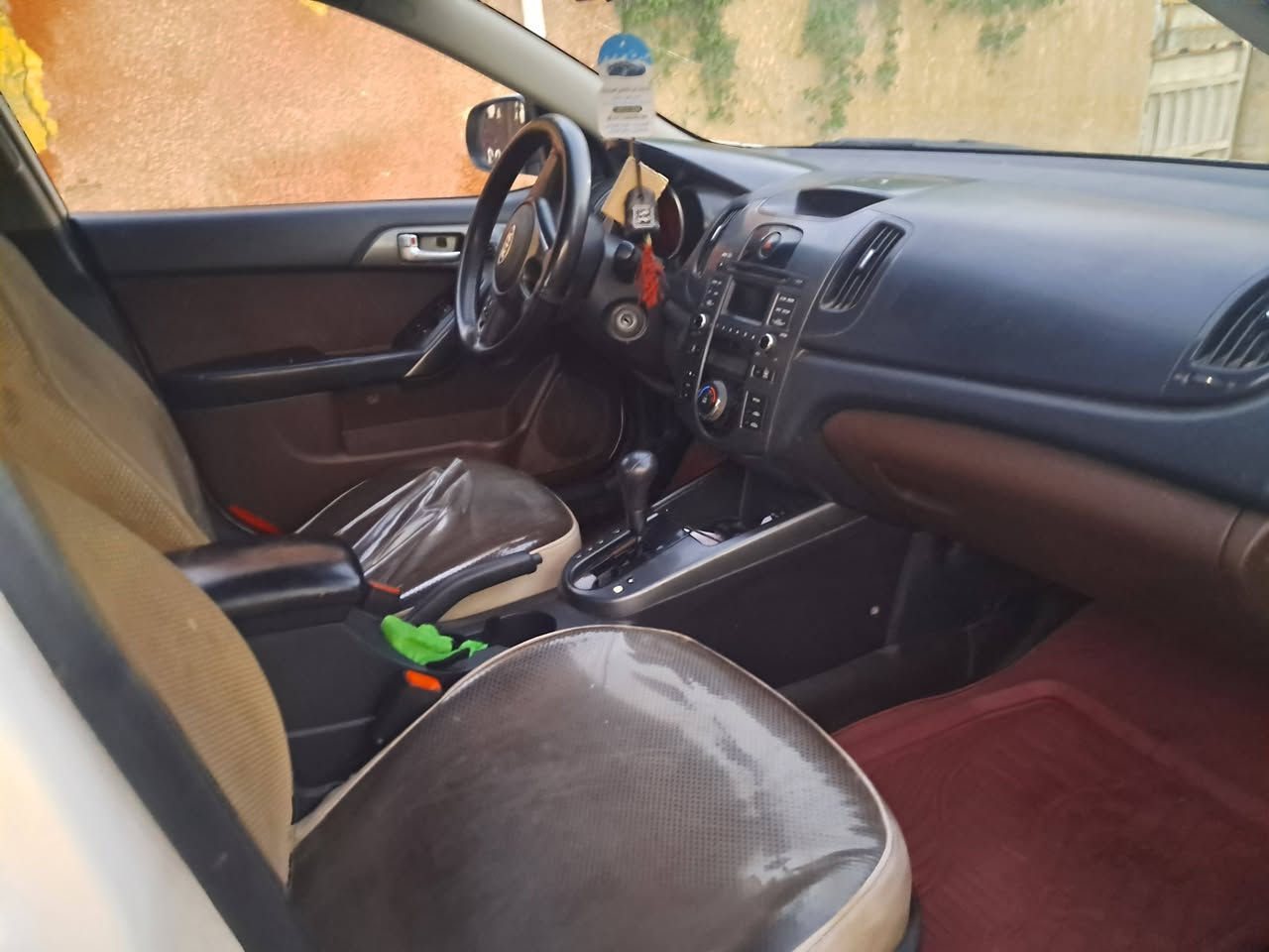 سلام عليكم للبيع موديل ٢٠١٠ السياره جاهزه من كلشي ابسمي تحويل ثاني يوم تفاصيل أكثر اتصل السعر ٩٥ رقم الموبايل ***********
