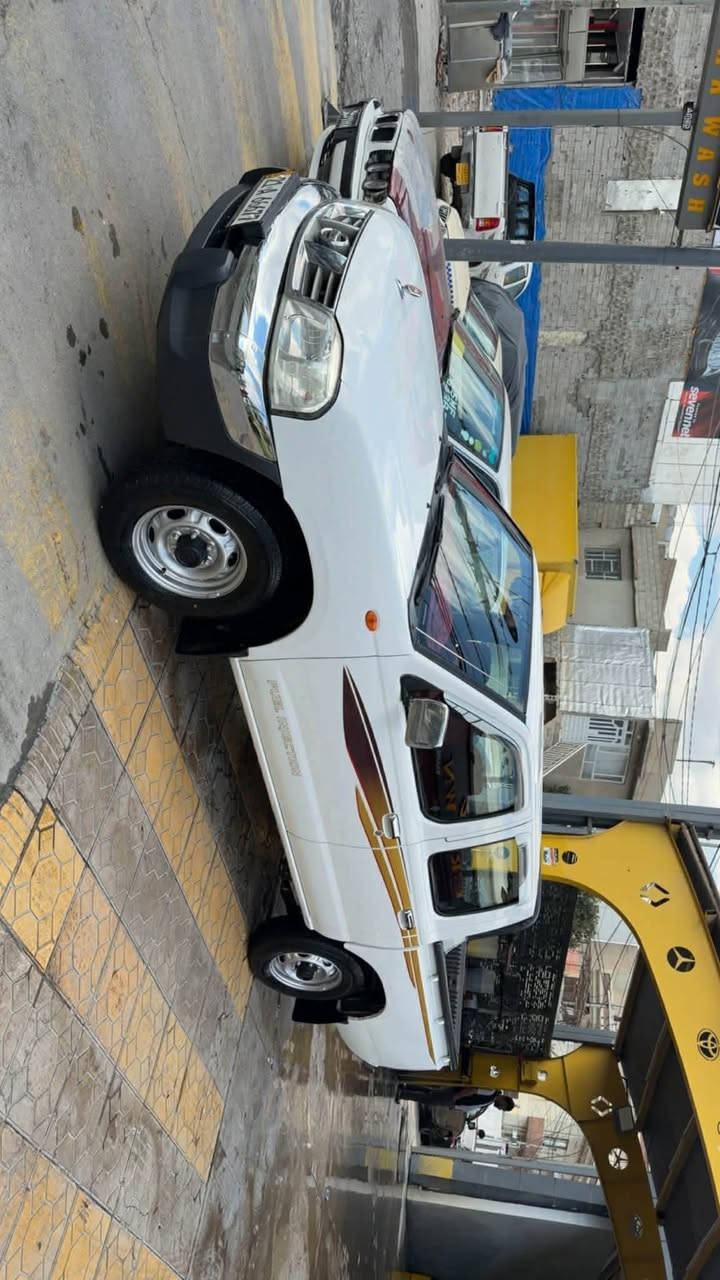 نیسان بیکاب ٢٠١١ ناو سور
گیڕو مەکینە بە شەرت نەکراوەتەوە 
سەنەوەی ڕەقەم تازەیوە بە سەر نەجوە 
سەیارەکە مالی دۆستە
بە نسبەت بۆیاخ دەرگای دوای بۆدی بۆیاخا 
نرخی ١٣٣ وەرقەو ماجلکی کەمی برایانە 
زم ***********
شوین سلیمانی کورد ستی السليمانية, العراق
