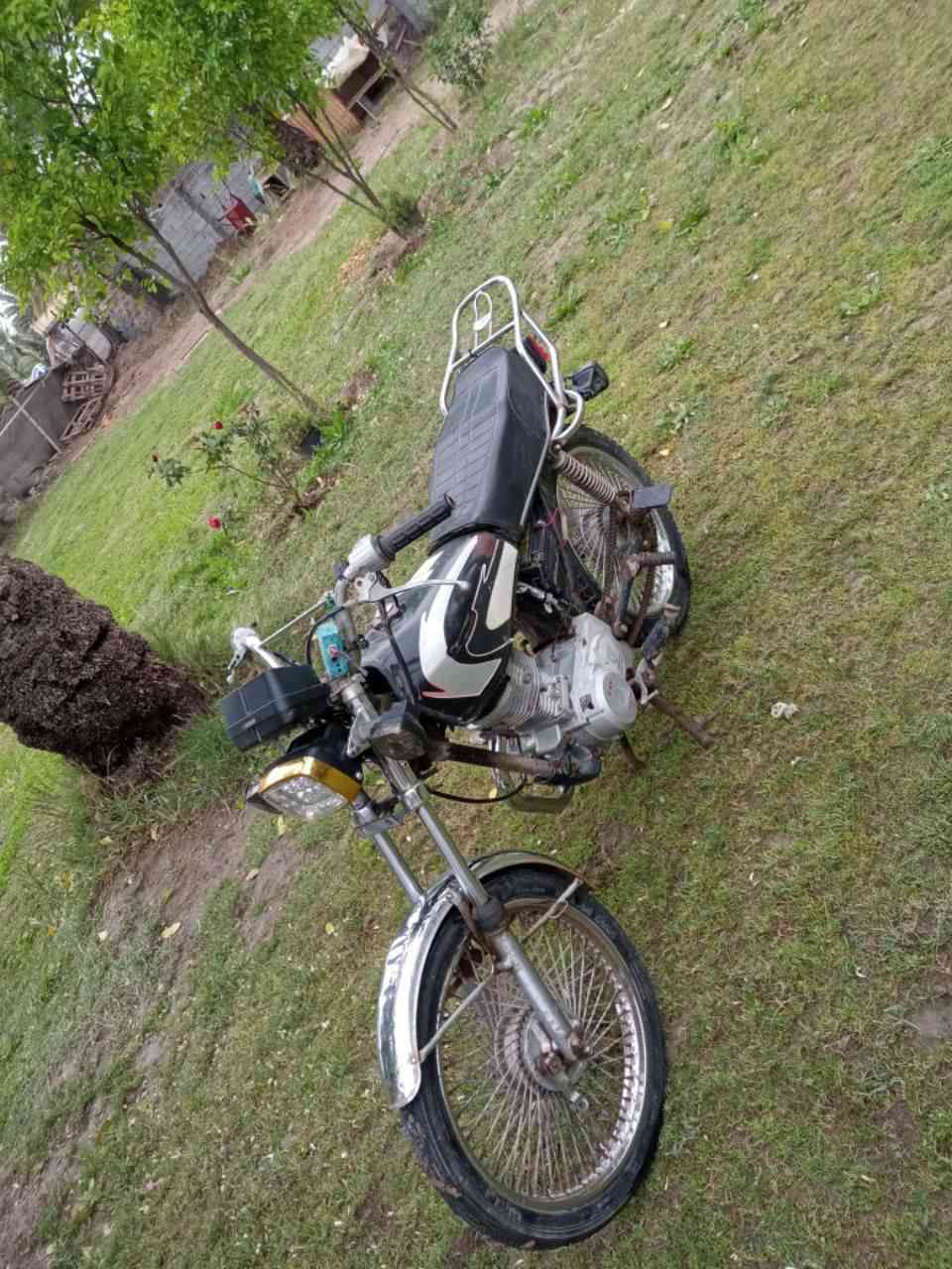 سلام عليكم دراجه لبيع تايكر موديل 2017 اوراق أصولي الدراجه جاهز من كلشي ماعده الاشاير مكينه مفتوح سعره 350 وبيه مجال الاستفسار الاتصال عله الرقم التالي ***********
