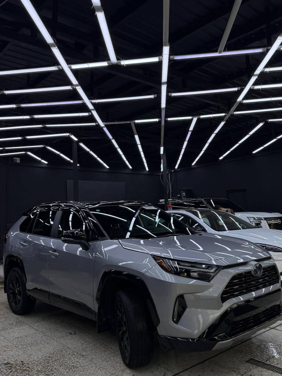 اللهم صلِّ على محمد وآل محمد 🌙
✨ عرض شهر رمضان تفليش السعر ارخص لكزز واحله لكزز واعلى مواصفات التا لكجري  ✨
🚐 راف فور 2024 xse فول 
✔ تترقم خصوصي  (جميع المحافظات عدا إقليم كردستان)
✔ تكلفة الرقم 250 ألف
✔ سيارة جاهزة بدون أرباك
📍 موقع السيارة: بغداد – نفق الشرطة
📍  والرقم والسعر مكتوب بالصور بجم وضهر كبس حادث جانبي بابين جاملغ امامي . 
للاستفسار مراسلة الصفحة أو الاتصال مباشرة 📞
نسأل الله لنا ولكم الرزق والبركة 🤍
