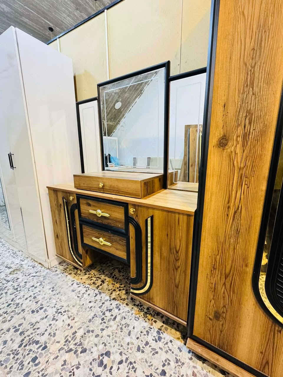 غرفه 9 قطع ضخمه  وتخبل نضام بيبان نضيفه كلش سعرهه 625 الف


**إذا كنت صاحب هذا الإعلان وتريد حذفه لأي سبب، رجاءا أرسل رسالة إلى الدعم الفني**