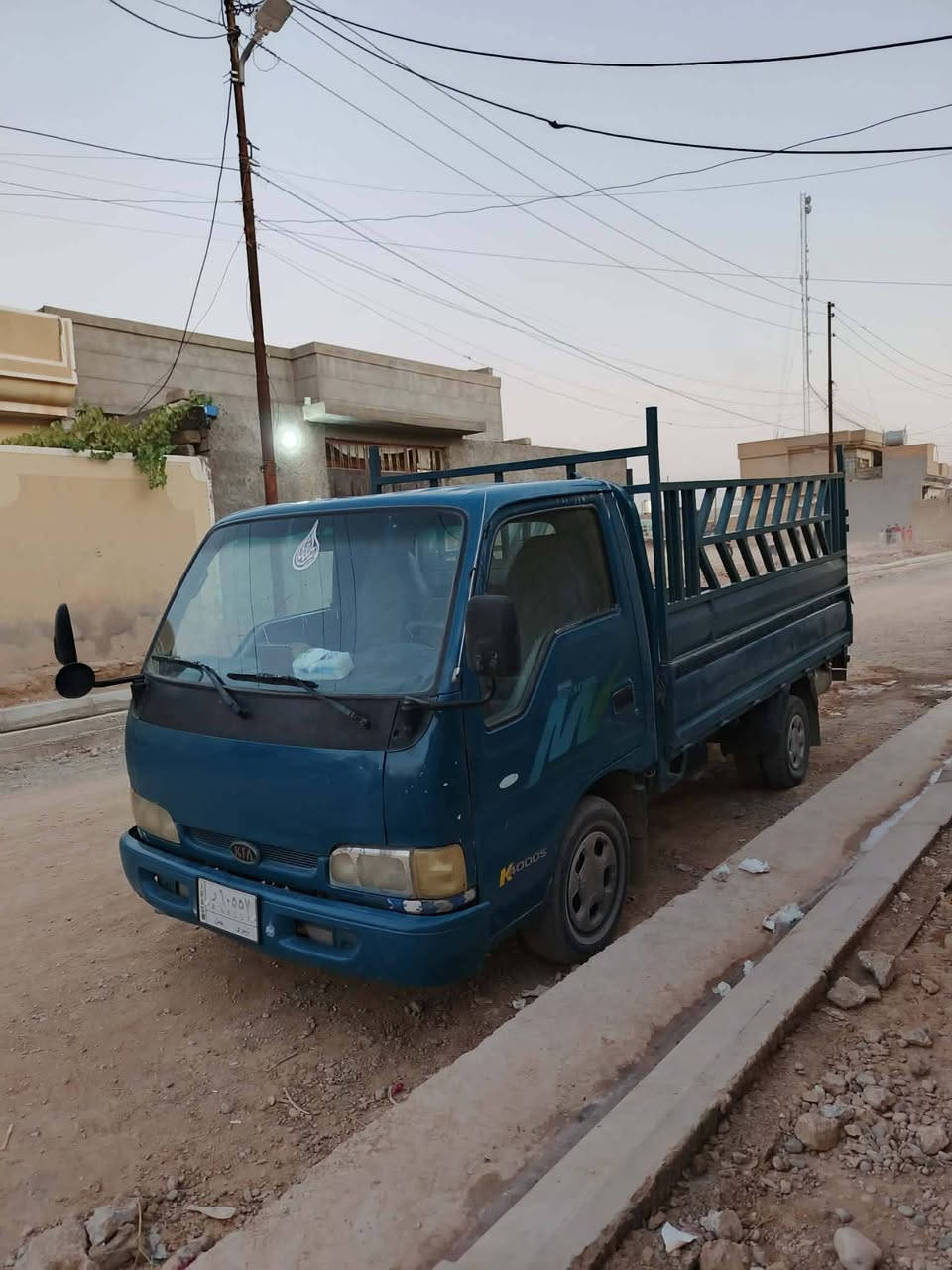 كيا فونتيرا للبيع موديل 99 العنوان تلعفر حي العسكري للتواصل ***********
