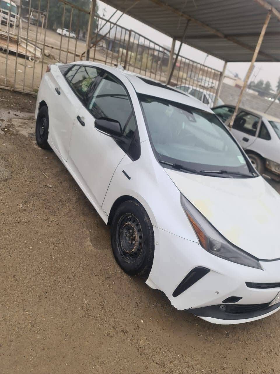 السلام عليكم تويوتا بريوس موديل ٢٠٢١ فئة xle بلاك ادشن بطارية ليثيوم محرك ١٨٠٠  معروف مواصفاتها شبيها من مواصفات
السعر  ١١٥ بيها ضربه بالبوب الي عكس السائق يعني ابيع صفحه بس للعلم الضربه بسيطه كلش وسويتها
للاستفسار ***********
