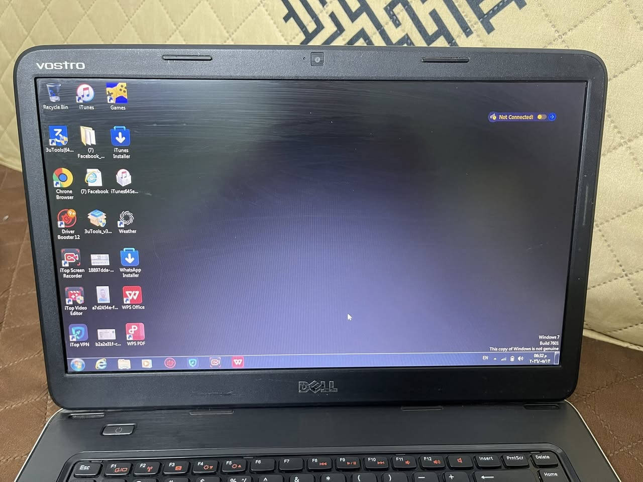 لابتوب Dell 
كامل ملحقاته وياه (شاحنة + جنطة + ماوس ) 
نظيفة كلش 
شغالة بطاريات مبدلة جديدة 
السعر 125 الف وبيها مجال بسيط


**إذا كنت صاحب هذا الإعلان وتريد حذفه لأي سبب، رجاءا أرسل رسالة إلى الدعم الفني**