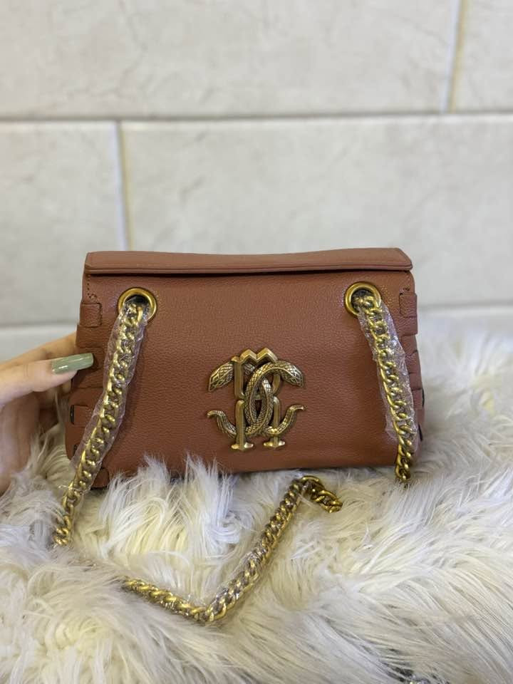 حقيبه ماركه roberto cavalli


**إذا كنت صاحب هذا الإعلان وتريد حذفه لأي سبب، رجاءا أرسل رسالة إلى الدعم الفني**