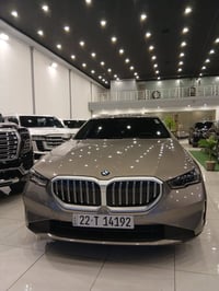 Bmw530i 2024  X-drive   21,000 mile حادث فقط دعامية خلفية  للتواصل وال...