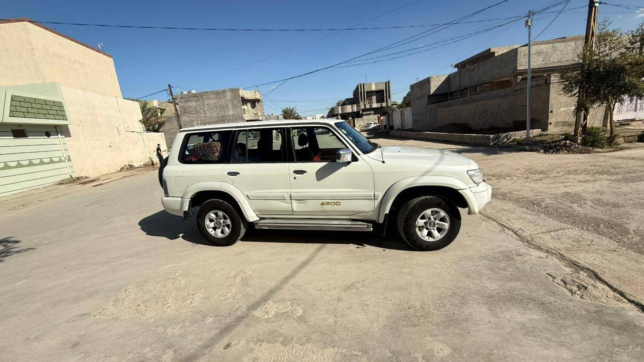 موديل 2001
سعر 130 بي مجال 
محرك 4500
6سلندر 
كشنات كهربائي 
جام كهربائي 
تبريد فانين 3قطع 
بانرواما

رقم سليمانيه 
سياره بأسمي اصوليه 
لايتات زينون 
مكاني ديالى /جلولاء
رقم تواصل ***********
