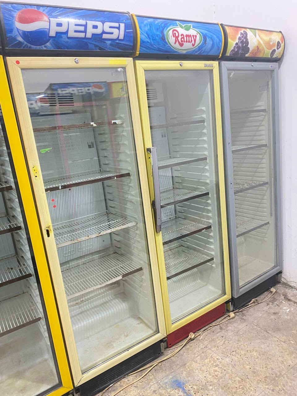 برادات للبيع نضيفات كلش نوعيته ايكور تركي اصلي سعر الوحده ٢٧٥ بيه مجال مكاني بغداد حسينيه الراشديه شراي
*********** متوفر واتساب
