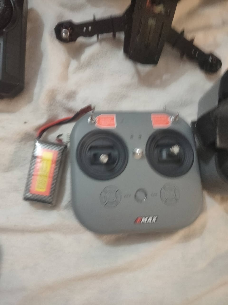 يالله السلام عليكم طيارة fpv بدون كامرة شغالة بس نقص مراوح جديدة ونضارة اي ماكس وكنترول تحكم اي ماكس شغالات //العنوان الديوانية قضاءالدغاره توصيل ماكووو تفيدك علق اني اطبلك


**إذا كنت صاحب هذا الإعلان وتريد حذفه لأي سبب، رجاءا أرسل رسالة إلى الدعم الفني**