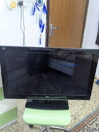شاشة LG • ٣٢ إنش • بدون نت