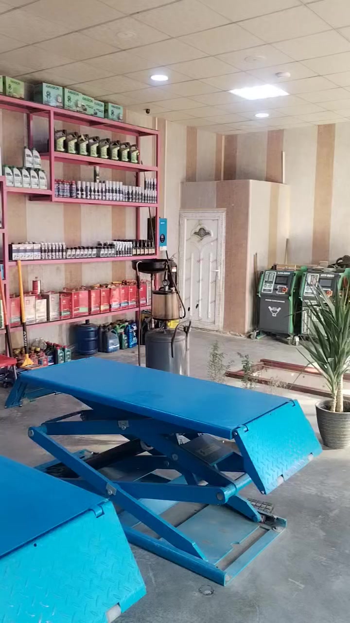 ✨ وبالشكر تدوم النعم ✨
محطة النخبة للزيوت والبطاريات توفّرلكم كل ما تحتاجه سيارتكم من خدمات ومنتجات 🚗🔧

🔹 الخدمات:
✅فحص بارقى الاجهزه
✅تنظيف منظومة الاحتراق
✅ تغيير زيت المحرك
✅ تغيير زيت ناقل الحركة (الگير)
✅ تغيير وتنظيف منظومة ماء الراديتر
✅ تغير دسكات البريك
🔹 المنتجات:
🛢️ زيوت سيارات من مناشئ عالمية مضمونة
⚙️ زيوت ناقل حركة (گير) من مناشئ عالمية رصينة
💧 ماء راديتر زيتي من مناشئ عالمية معتمدة

📍 العنوان: الديوانية – حي المتقاعدين – خلف اللجان الطبية – مجاور شركة الأمان العالي
📞 للإستفسار والحجز: *********** – ***********

خلي سيارتك بأمان مع منتجات أصلية وخدمات دقيقة وسريعة 👌
