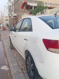 سيراتو للبيع ز الاتصال على الرقم 07833381459