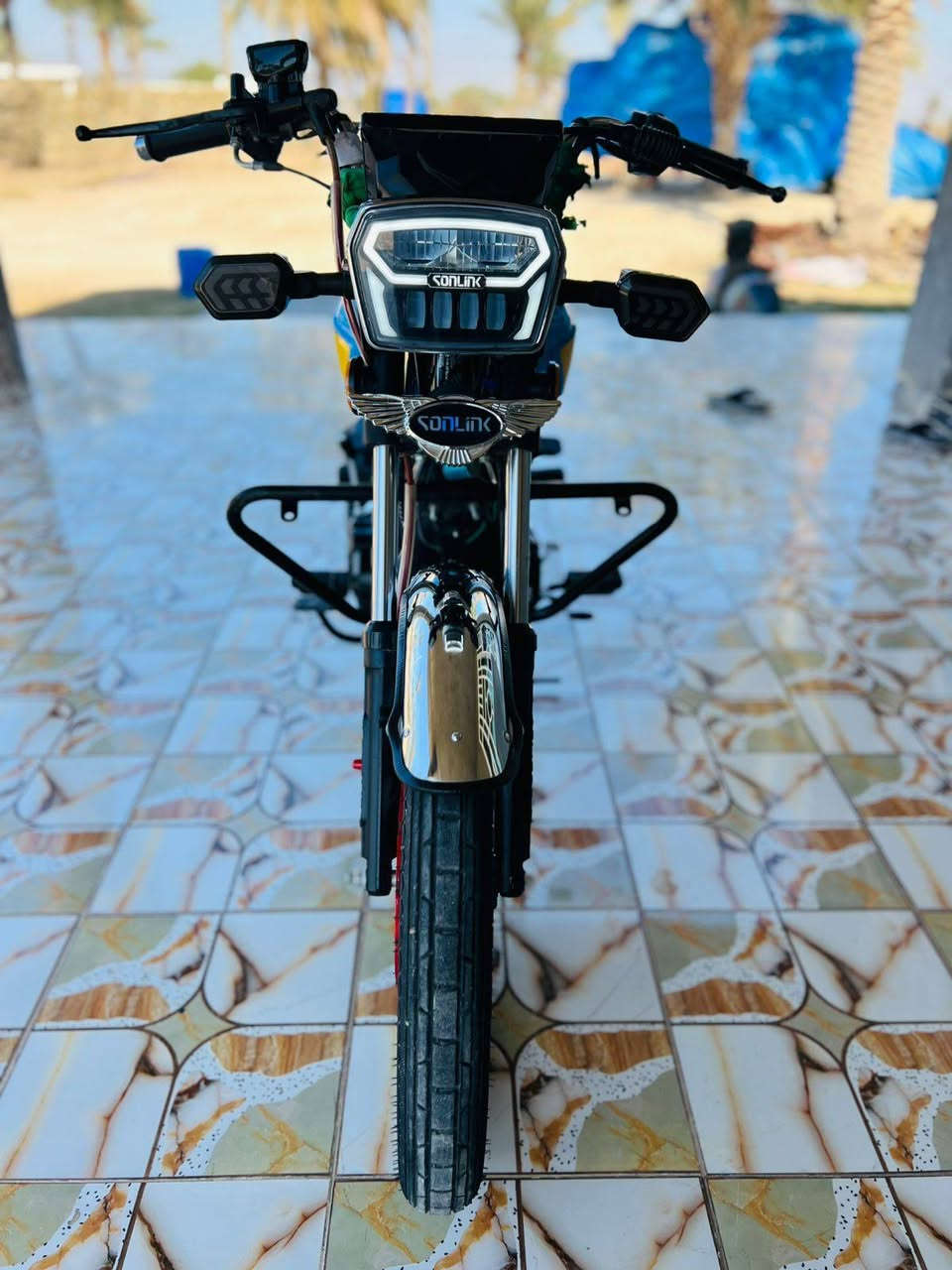 سلام عليكم للبيع ضاغطه وسنجيل موديل 2025 كفاله عامه ما ماشيه مكان واسط عزيزيه سعر خاص ***********
