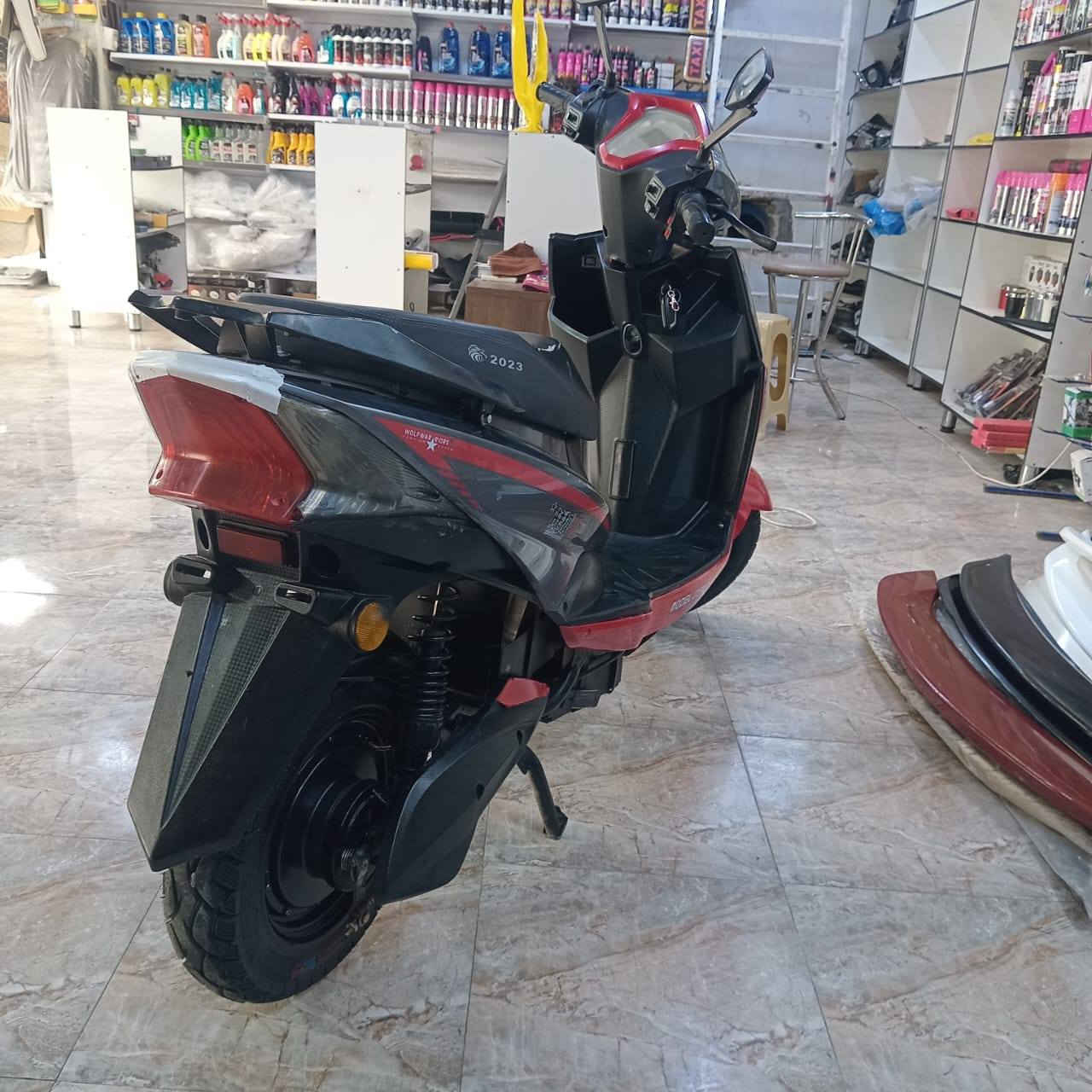 ورشه زيد لتصليح الدراجات الهوائية  والشحن وبيع المواد الاحتياطية الفرع الثاني الخمسه كيلو قرب حديقه طيور الجنه مجاور زنود الست الحمداني 
هاتف 
وت سناب***********
للبيع
