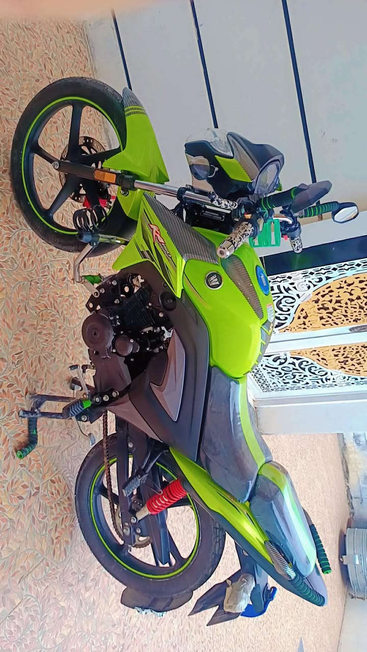 موديل 2022
دراجه نضيفه وجديده

مسجل رقم انلكيزي 
سنويه كامله باسمي

محرك 150
السعر19 وبيه مجال قليل 

رقم ‭0781 181 4450‬
