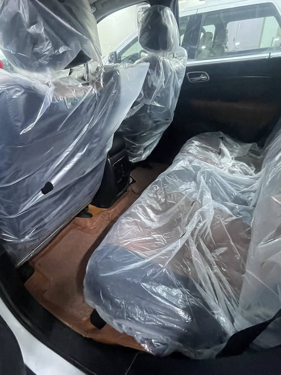 السلام عليكم جيب لاريد موديل 13 خليجيه فول مواصفات السعر 190 للاستفسار ***********بيع او مراوس حسب القناعه
