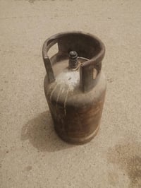 قنينه عراقية للبيع سعرها 55 وبيها مجال 07811882024