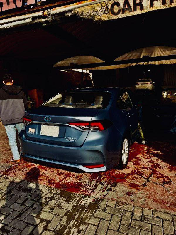 كورلا 2023 ماشيه 64 الف ***********مكان بغداد
