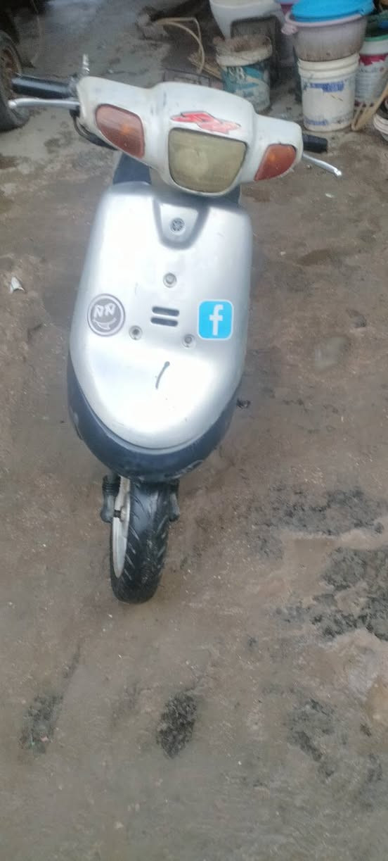 السلام عليكم دراجه بطه للبيع شغاله دراجه نقصها بس باكر يشتغل سلف سعر خاص مكان كربلاء***********
