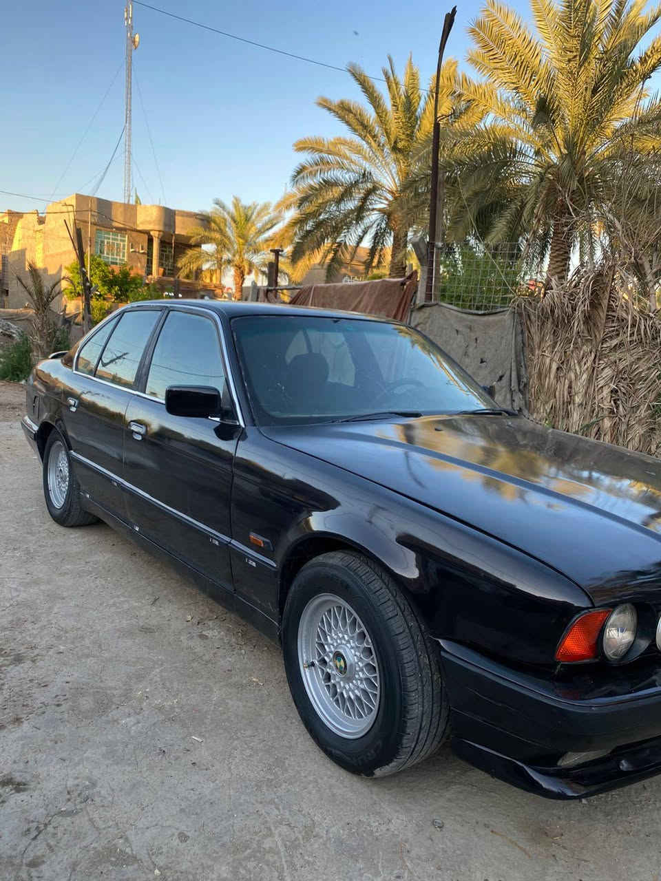 BMW 525 كير عادي
سياره جاهزة وخير من الله صدر امامي خلفي جديد كير ومكينه خير من الله تبريد شغال السياره مصبوغة عام جماليه رقم بغداد تحويل ثاني يوم السعر 48 وبيها مجال 
الاتصال ***********
