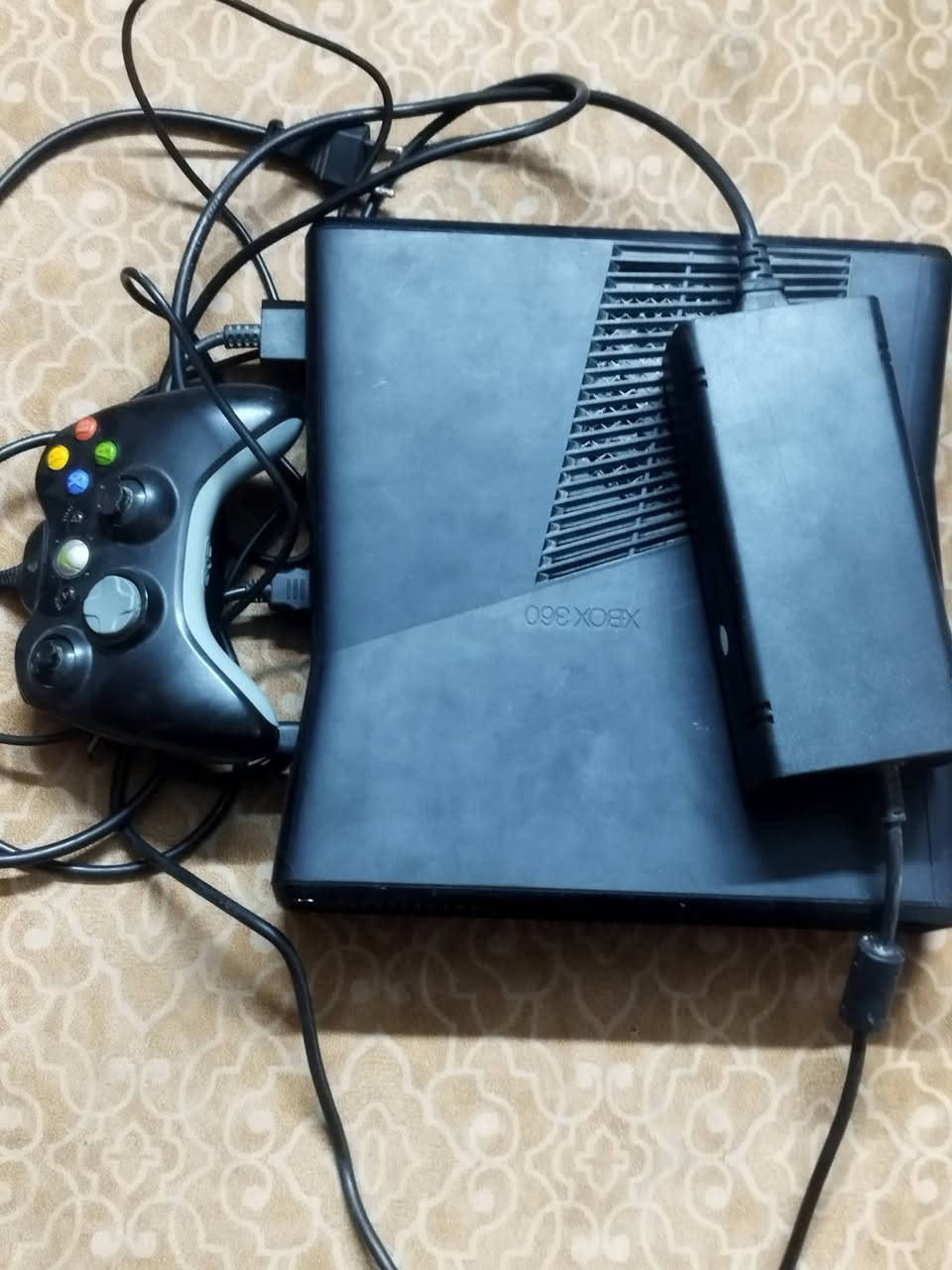 سلام عليكم بلي اكس بوكس للبيع شرط الشغل والفحص وشرط ما مصلح وبي 44 لعبة سعر75 وبي مجال بيع مستعجل العنوان البصرة الزبير  خاص ***********
