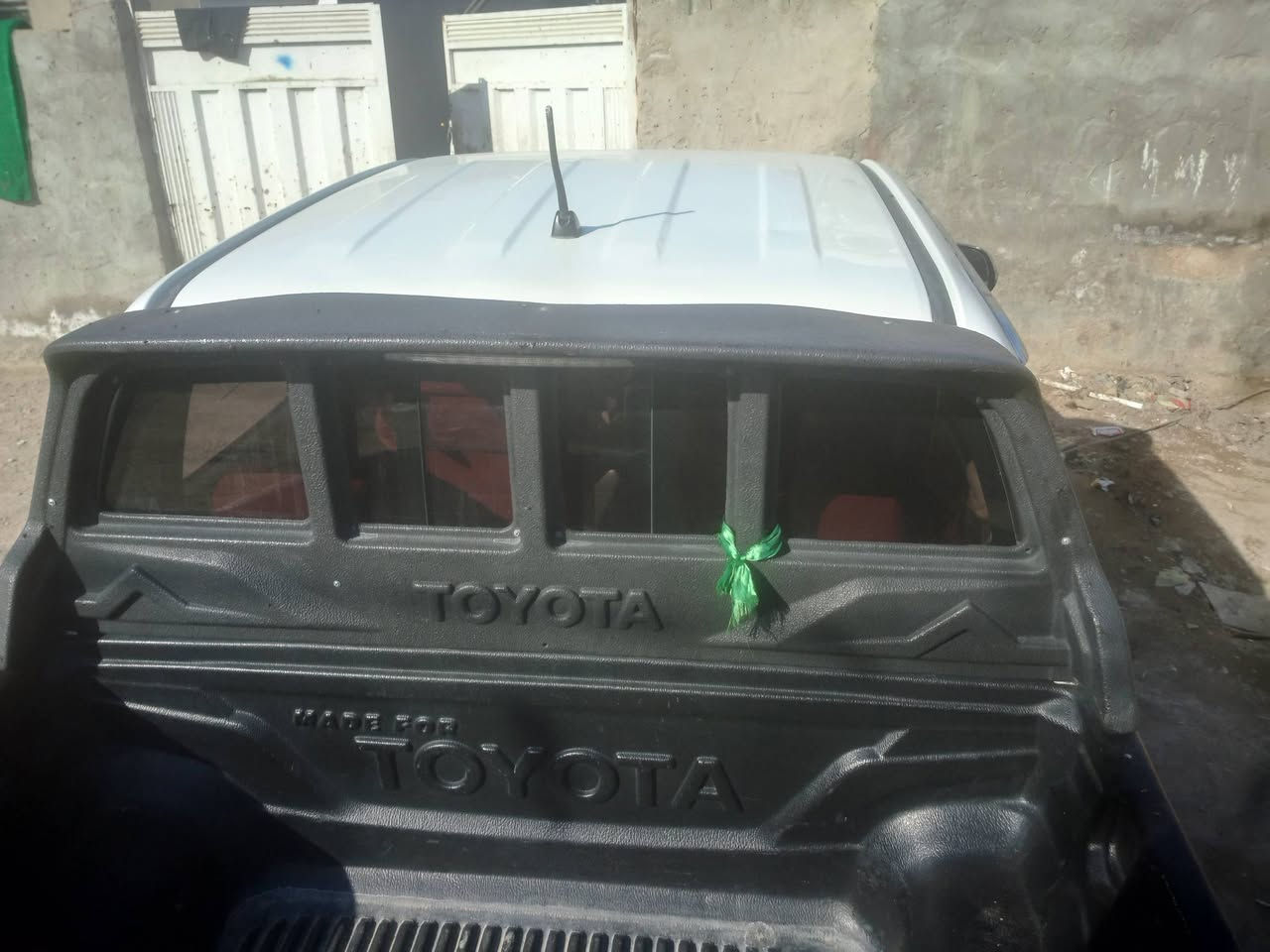 سلام عليكم سياره اللبيع بيكم فلاونزه موديل  2014 سعر 220وبيه مجال رقم نكليزي مشروع وطني سنويه مدته 2030 مكفوله كفاله عامه عل سونار رقم سياره ديوانيه  المكان بابل الحله تواصل عل رقم ***********
