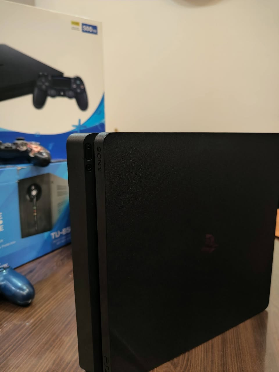 السلام عليكم
جهاز بلي 4 سلم اونلاين
الجهاز غير مفتوح لوك
مع 3 جويستكات
2 تجاري
1 اصلي
ويجي وي الجهاز ثلاث اقراص هي:
 1-  RESIDENT EVIL VILLAGE 8

2-    RESIDENT EVIL 4 REMAKE

3-    FIFA 2021

ويجي وي الجهاز UPS OFLINE 850

السعر 300.000 دينار

مكاني كركوك

للتواصل. : ***********
