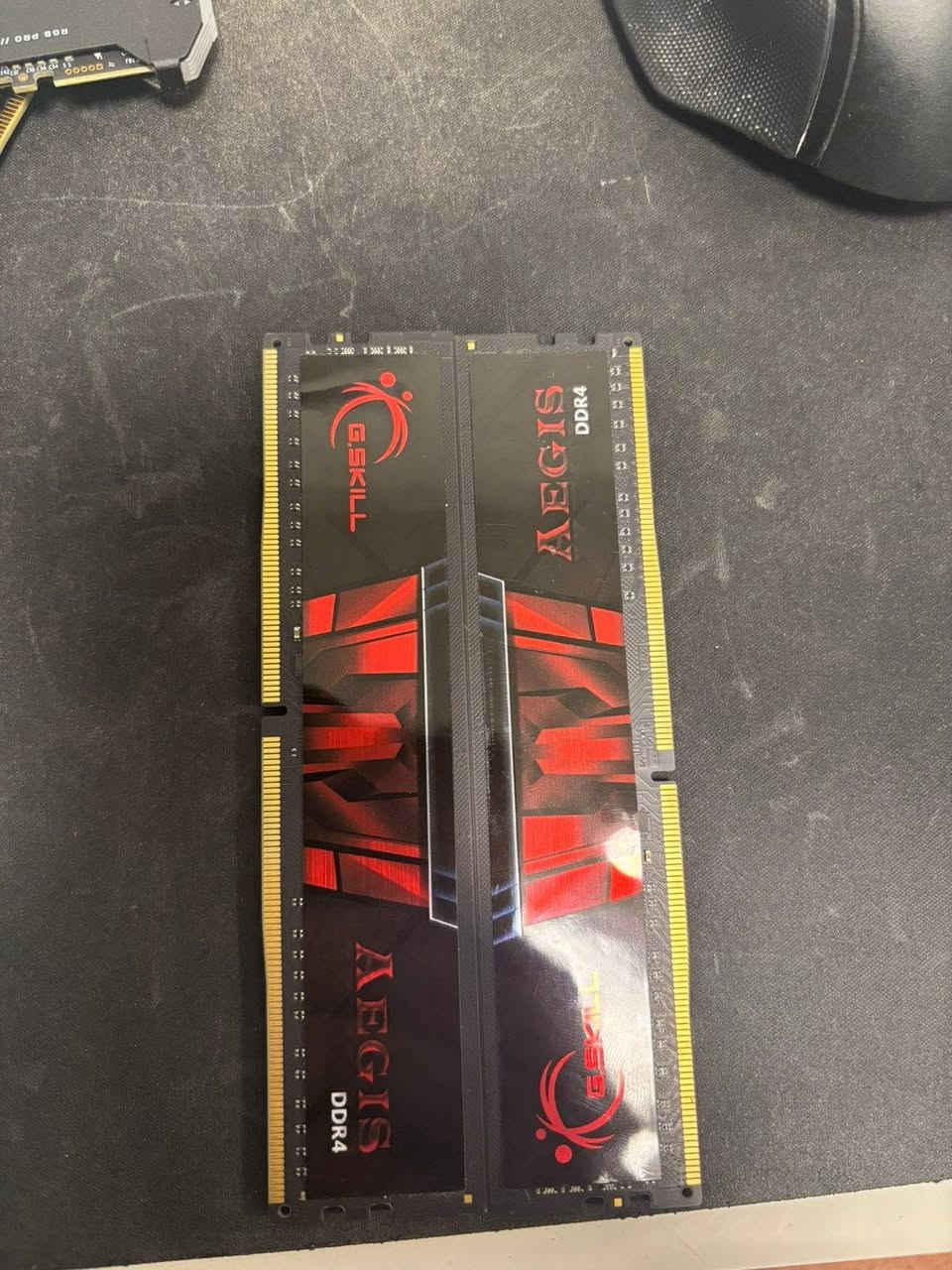 ddr4 2x8 3200
٥٠ الف شغال بشرط


**إذا كنت صاحب هذا الإعلان وتريد حذفه لأي سبب، رجاءا أرسل رسالة إلى الدعم الفني**