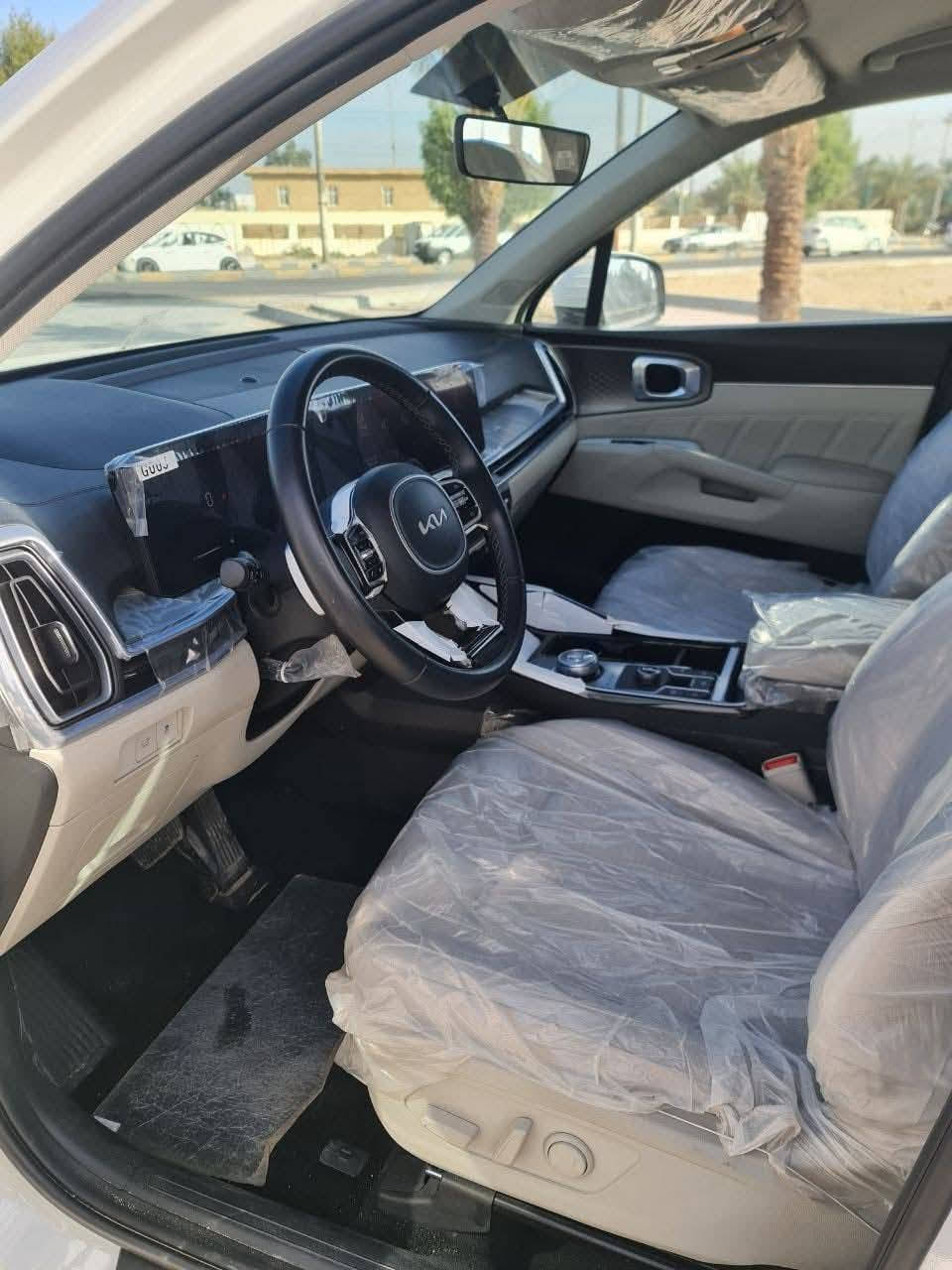 سلام عليكم للبيع فقط.. 
كيا سورنتو موديل 2025 زيرو خليجي وكاله عامه
لون ابيض المحرك 6 سلندر 3500 cc
سياره ماشيه ٨ ألف زيرو
رقم سليمانيه شرط تحويل نس اليوم
سبعه راكب و دخول بصمه داتا شو وكير ماوس
صندوق كهرباء ويل كب لونين حجم 20
حساسات امامي خلفي تشغيل عن بعد
كامره خلفيه دوار تبديل دهن مجانيه بالوكاله كيا
وضمان خمس سنوات
السعر$ 333 $ $$وبي مجال
مكاني كركوك. طوز خرماتو ***********
غير متواجد على فيس
