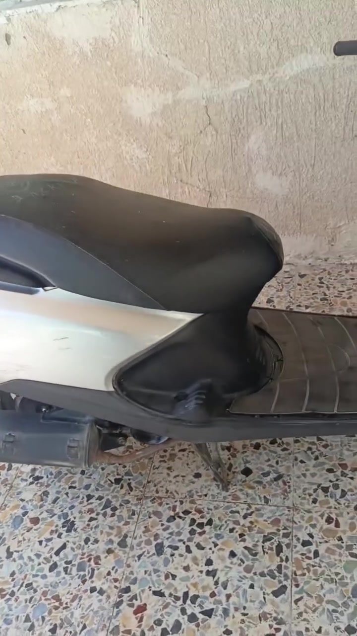 سلام عليكم دراجه سبيسي ياباني لبيع كابريتر اصلي كفرات اصلي مكينه ناعمه دراجه جاهزه قفل جنطه بس لبوري اني مفلته 
دراجه تشتغل هندر وسلف دير بس ماتشتغل مادري شنو عوزها 
كهربائيات كلها شغاله  عداد مال بانزين مال سرعه كلها شغال دراجه حلوه ونضيفه 
مكان كوت حي الحكيم 
سعرها 490وبيه مجال 
‏‪***********‬‏
