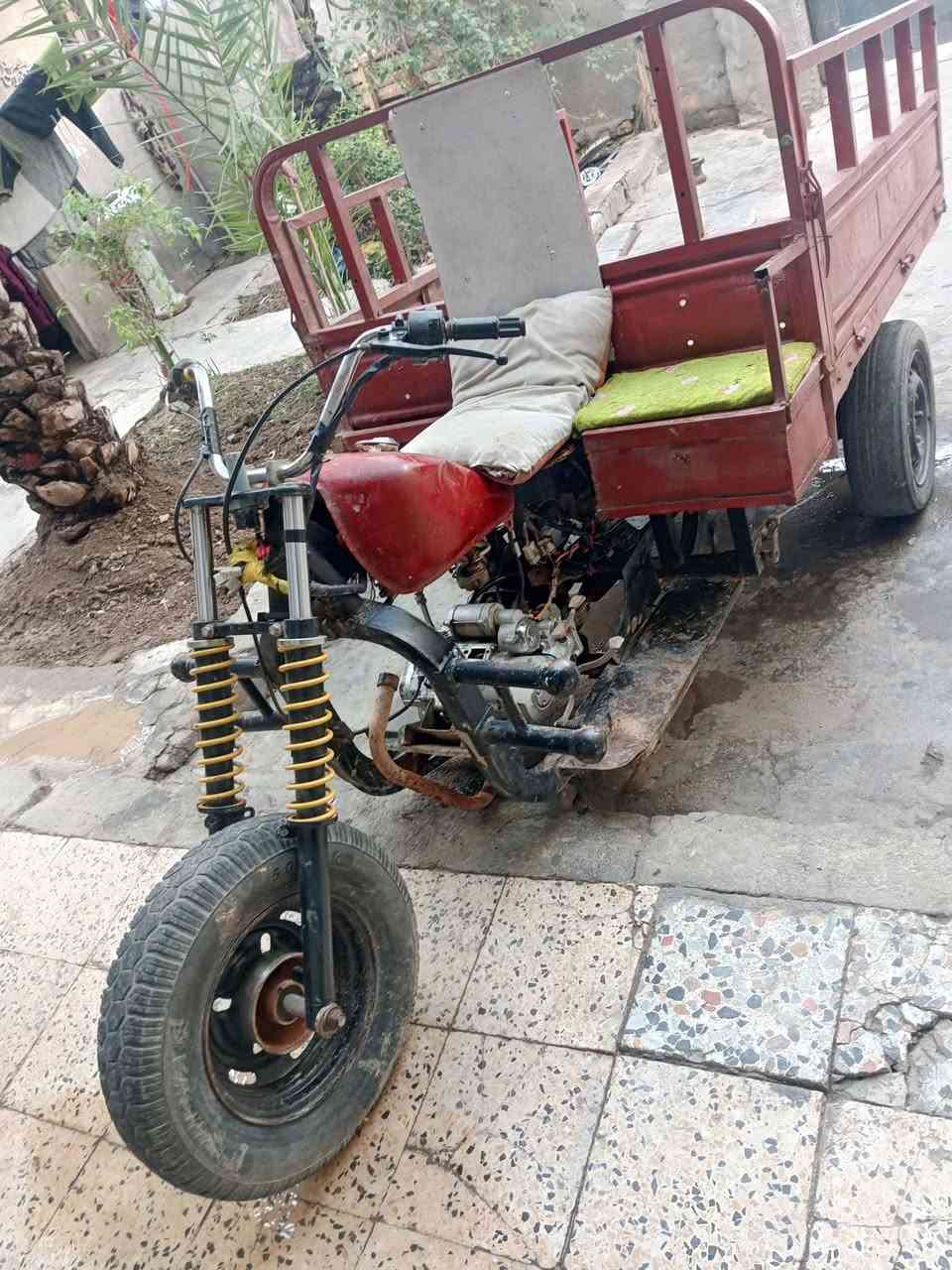 سلام عليكم ستوته عوزه شرك السعر 400وبيه مجال بدون اوراق قفله 350
رقم الهاتف ***********
