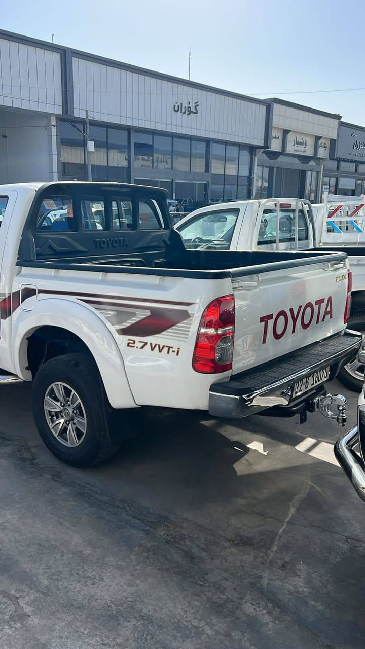 السلام عليكم للبيع تويوتا دبل قمارة فورويل موديل 2012عالي رقم جديد اربيل سنوية جديده لون ابيض حادثهه جاملغ ايمن مبدل كير اوتوماتيك محرك مفتوح بشرط ***********0مكان ابي غريب
