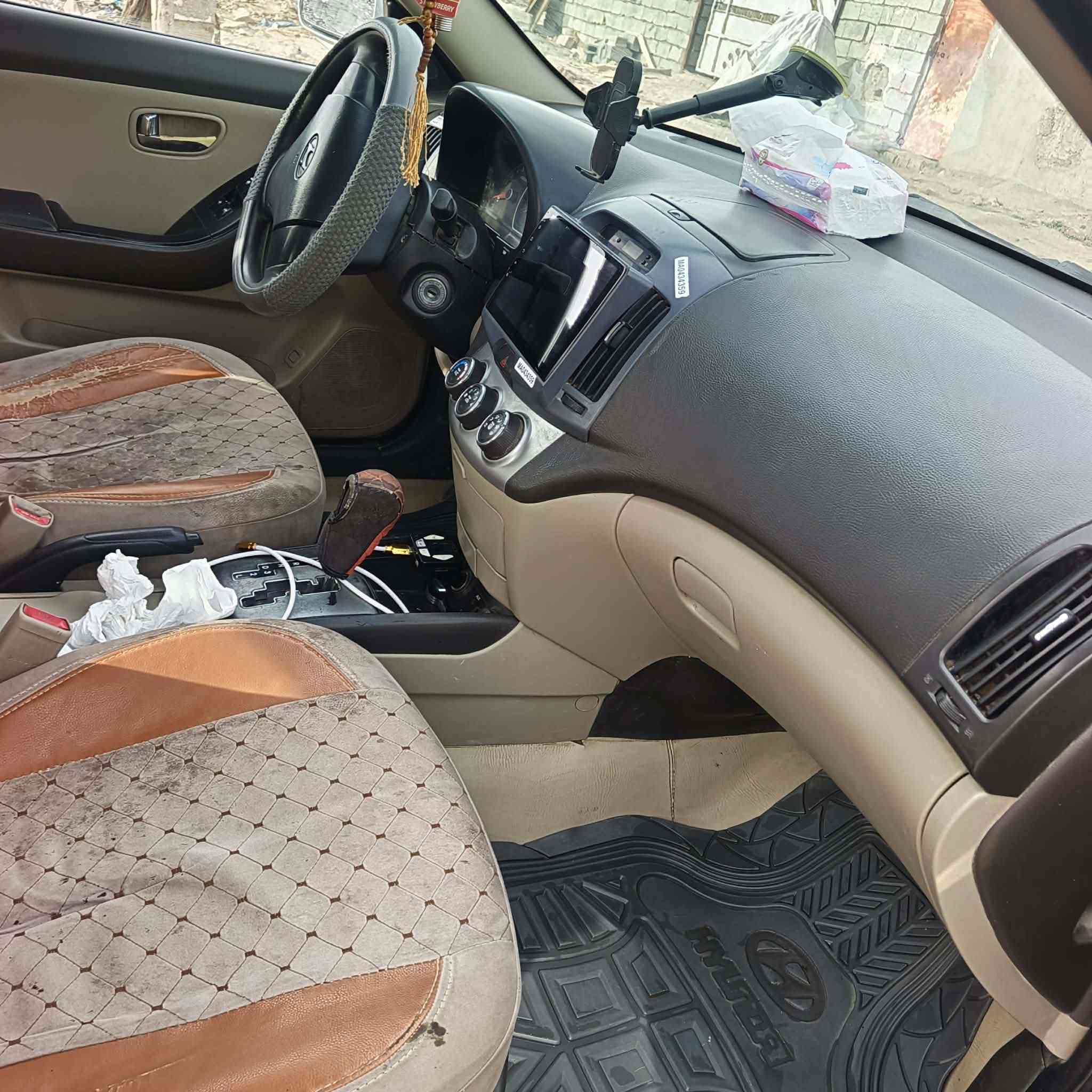 سلام عليكم #للبيع انترا 2010 رقم كركوك سنويه 28 شرط تحويل كير مكينه شرط لاصرف ولابخار تخم تاير جديد صدر امامي جديد تبريد تدفه شغال ضرر جاملغ ايسر تبديل بدون بدون دواخل سعر 110 وبيه مجال ***********
