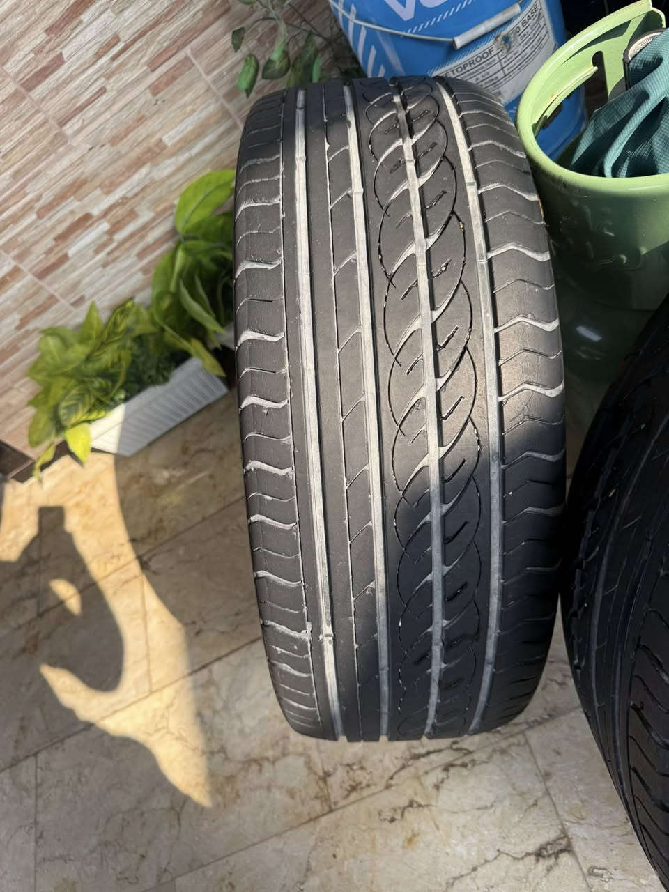 السلام عليكم ويل 20 عنكبوت فول نصافه اكبالكم بعد ويا 4 تواير نضاف موضحهن الك بل صور اصلي وليس تجاري ابلادي المكان البصره القرنه سعره 3 ورقات ***********
