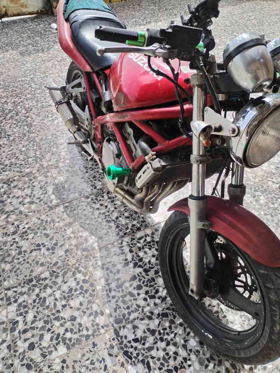 السلام عليكم دراجه للبيع كفاله عامه دراجه شلعه ومعدل دراجه كله جديده كامله اوراق اصولي السعر 800وبيه مجال ***********
