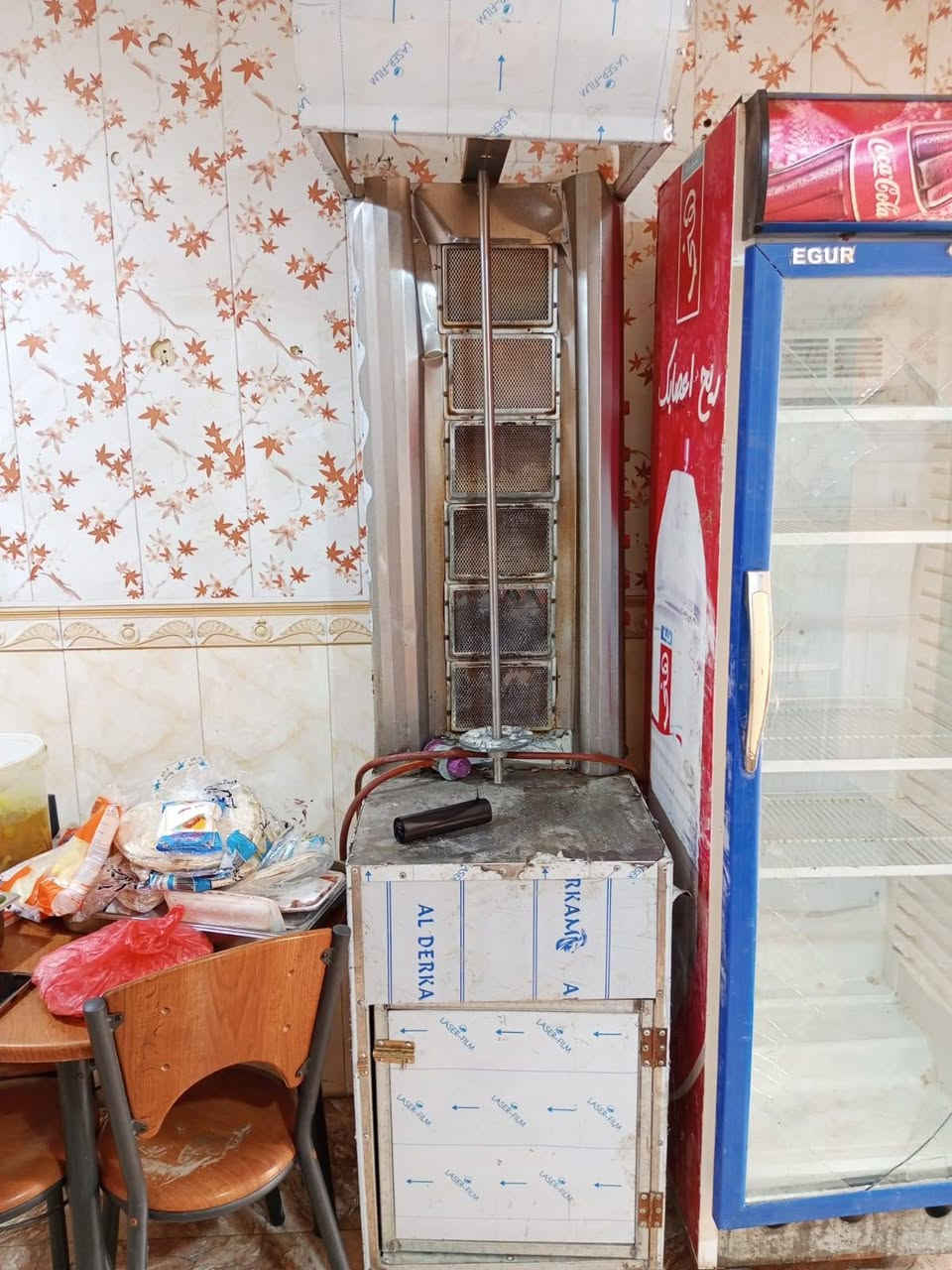 السلام عليكم عندي هاي الأغراض تجهيز مطاعم كامله مكمله للبيع الاستفسار اكثر الاتصل ***********
