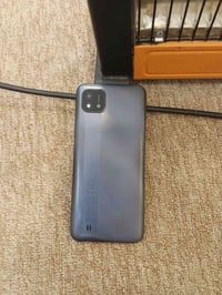 ريلمي • مقفل • للبيع