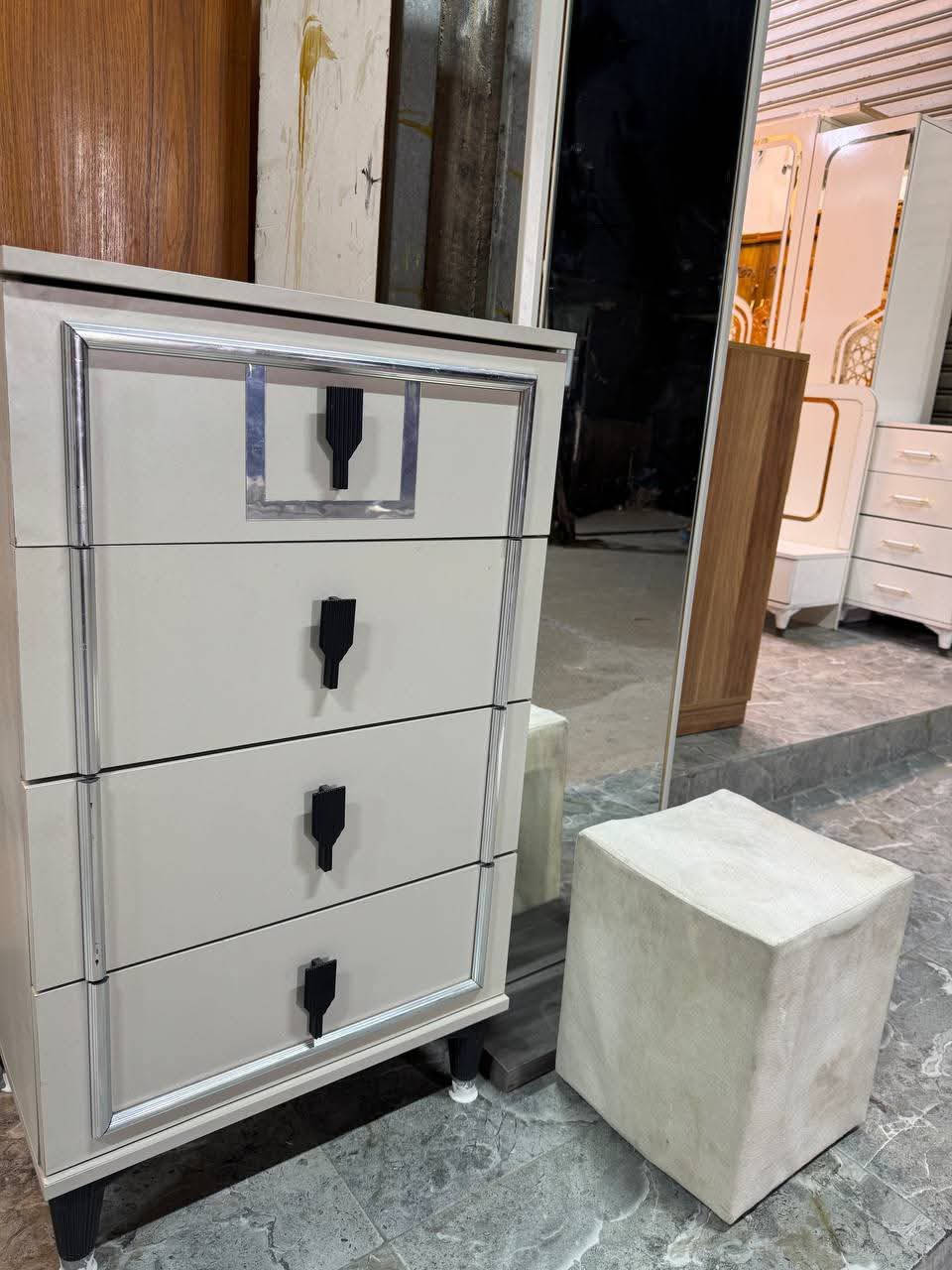 غرفة🇹🇷تركي  نضام حديث  10 قطع صبغ حراري ✨
ابواب 🚪🚪  برغي وجوي حديد كنتور منفصل  
نضافة 90٪💯
السعر مليون وبي مجال 
شد ونقل داخل بغداد مجاني محافظات بكروة 🚛


**إذا كنت صاحب هذا الإعلان وتريد حذفه لأي سبب، رجاءا أرسل رسالة إلى الدعم الفني**