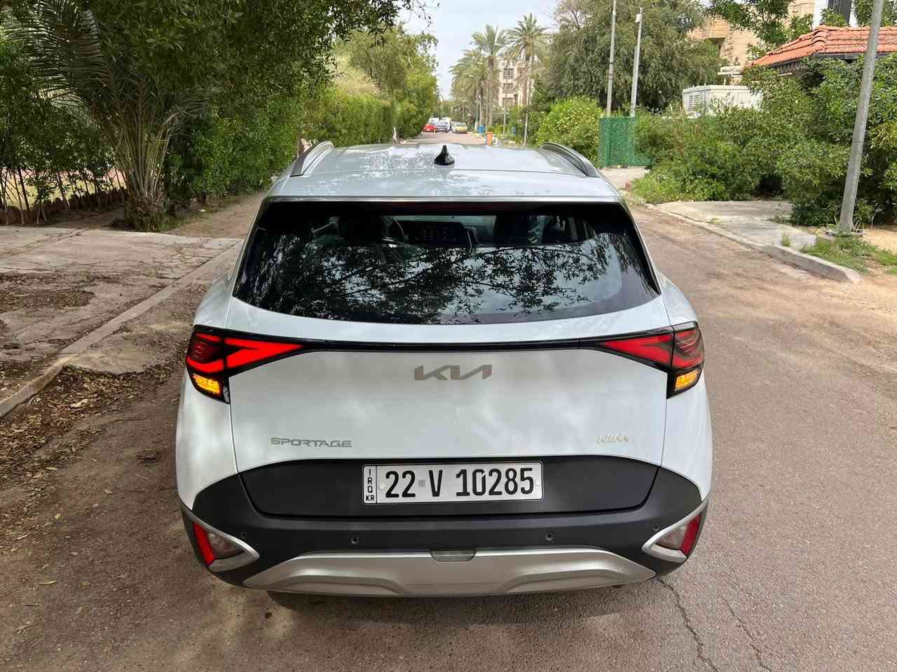 السلام عليكم كيا سبورتج 2025 خليجي وكالة ضمان Nim كفالة  عامه 
 💲    السعر 220  بيه مجال بسيط 
ماشية 19 بوضع الزيرو كله وضع شركة
مواصفات..
محرك 2000 دوش  
بصمة تشغيل وابواب وتشغيل عن بعد
شاشة كبيره مع كاميرا دواره
فول تحكم /كروز وقيادة ذاتية مانع انزلاق تحديد مسار شفتات ستيرن /وضعيات قيادة مود درايف /اوتو هولد /سايد بريك دكمة/ حساسات امامي وخلفي/ راذار امامي وجانبي/ لد امامي وخلفي لايت زنون/....
رقم اربيل دولي سنوية وهزه جديده تحويل او وكالة حاضر ☑️
 📞 ***********  العنوان بغداد زيونة
