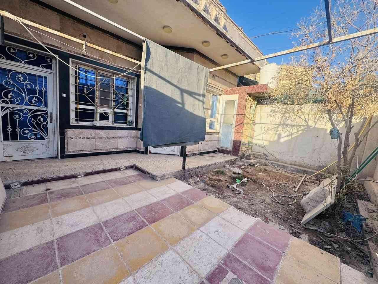 #دار_للإيجـــــــار 

فـــــي نـــادر الاولــى الخدمي 

طـــــابـــق واحــــد
يحتوي على 
غـــرفة نـــوم وصاله وكليدور ومطلخ ومجمع صحيات 

مبلغ الايجار : 450 الف 
________________________

للاستفسار على باقي  التفاصيل 
لطفاً الرجاء الاتصـــال او مرآسلتنا على الواتساب ⤵️
🔻🔻
سيد رائد    
📞0️⃣7️⃣8️⃣3️⃣1️⃣1️⃣7️⃣1️⃣7️⃣4️⃣1️⃣
سيد حسين
📞0️⃣7️⃣8️⃣7️⃣2️⃣5️⃣7️⃣4️⃣7️⃣3️⃣3️⃣

              او وآتســــــاب📲

المكـــــتب ☎️ 
***********
***********
‎‏‎     🧱#مكتب_عقارات_سيد_رائد🧱

               🏗️ #مــوقع_المكتب🏗️
📍{بابل/الحله شارع نادر الرئيسي مقابل  شارع الطب العدلي بالقرب من اسواق الجمل }

_______________________
#تنوية / لمن يرغب عرض عقاره فـــي صفحتنا يرجى الاتصال بنا 
_______________________
أنتبــه🔻🔻
‎🔳#الصفحه_الرسميه_للمكتب_فقط✅

#عقارات_الحله  
 #بيع_وشراء     
#عقارات #بغدادالعراق #الحله         #مشاهيرفيسبوك
 #مكتب_عقارات_سيد_رائد 
#الاول  #في_بابل
