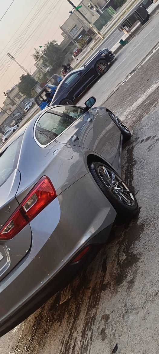 السلام وعليكم
 
ليدور نضيف وبجم كبس وبدون ايرباك وبدون صبغ وبدون تبديل اي قطعه
 وبدون فتح برغي واحد بلسياره 
ويرحم والديكم لحد يقارن المهجوم بلنضيف 

ماليبو موديل 2023
سياره طابه للعراق ماشيه 35p وحاليا ماشيه 50
مواصفات lt2 بدون فتحه فقط 
رادار بلجامه 
تبريد منفصل 
تبريد قطعتين 
كشن كهرباء 
لايت زنون الناصي ابيض واصفر 
والعالي ابيض واصفر 
تخم ويل سعره ٥٠٠ دولار 
سايد بريك بصمه 
وبعد هواي مواصفات 
سياره جديده كلش تجي وتشوف بعينك 

بيها بارد مال الحادث مال امريكا 
وبيها رصعه بسيطه بلباب عايفه ع وضعها 
صور الحادث  موجوده بلمنشور 

شوف واقتنع واني بلخدمه 
 مكان السياره بغداد 

***********
