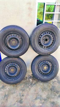 للبيع وياله مع تايرات فوك النص عمر  عدد 4 حجم 16 أصلي مو تجاري وياهن 4...