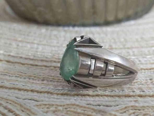 خاتم زمرد كولمبي اصلي شرط الفحص قطعة نادرة
للتواصل واتساب ***********
