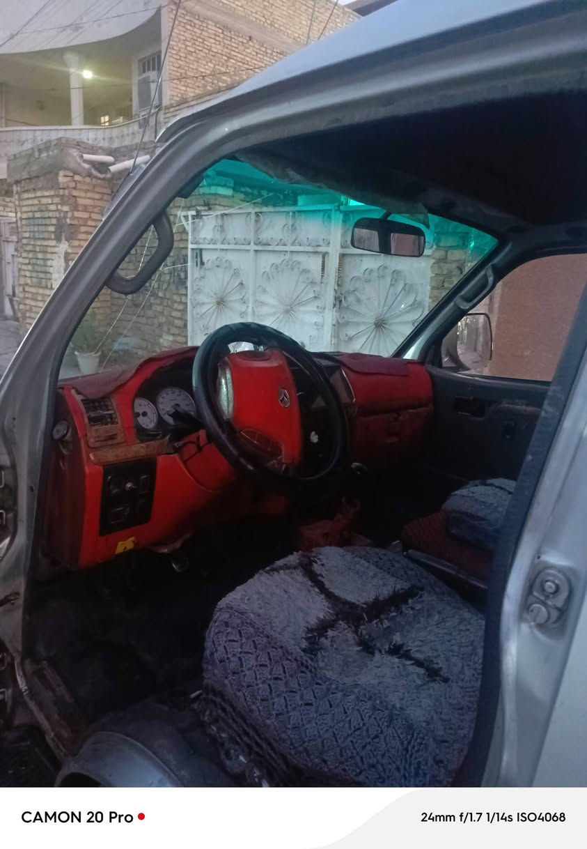 السلام عليكم كيا فوتو الوان موديل 2013 بيها تخه اليوره ومصبوغه عام جماليه بسمي مصفره هيه وغرامات تحويل ثاني يوم الاستفسار 
***********
